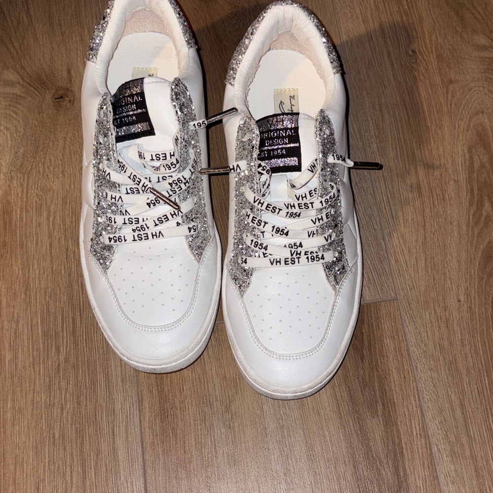 Vintage Havana sneakers, basically new size 11W.
